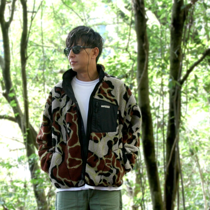 カモフラージュ着用