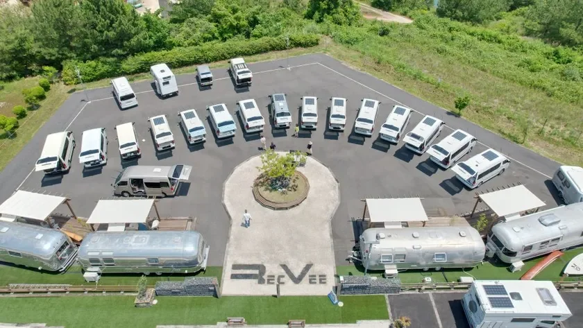 キャンピングカー,グランピング,RVパーク,駐車場